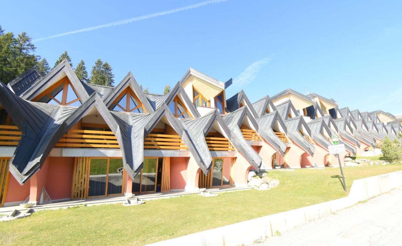 Ville Golf & Ski Madonna Exterior foto